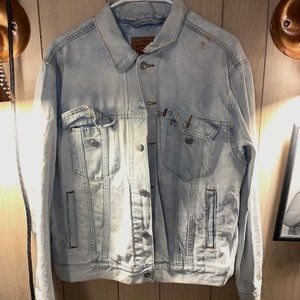 Levi's Strauss & CI Women's Ex-boyfriend Trucker Denim Jacket Floral Embroidered